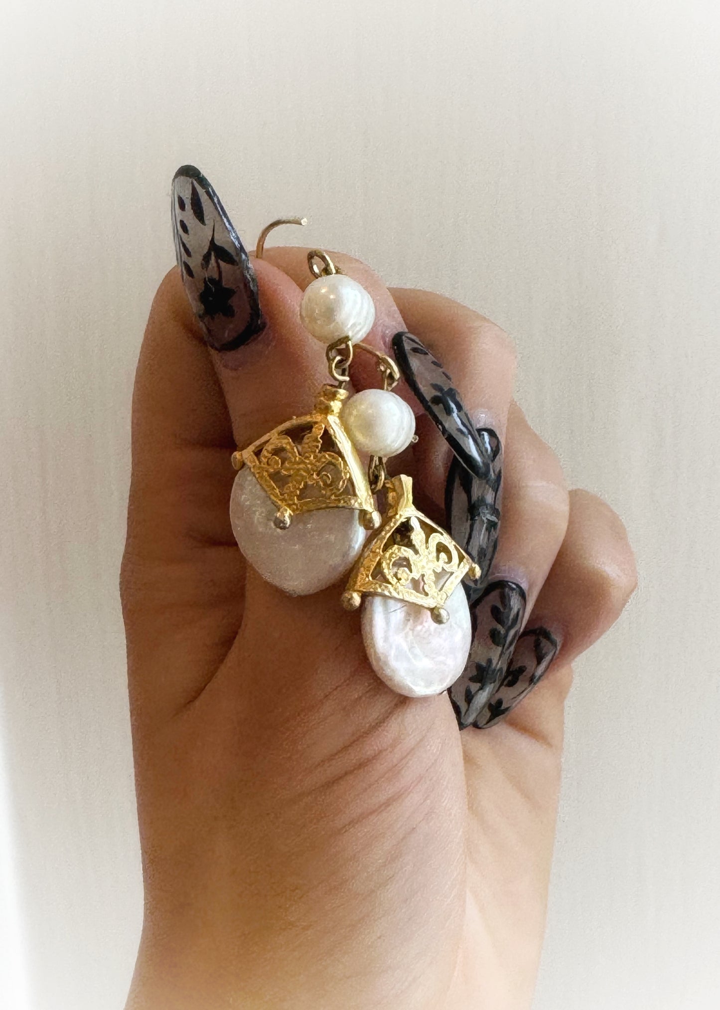 Pearl Drop Earrings Gold Plated Flower Earrings Freshwater Pearl Wedding Earrings Vintage Jewelry Pearl Dainty Jewelry Bridesmaid Gift