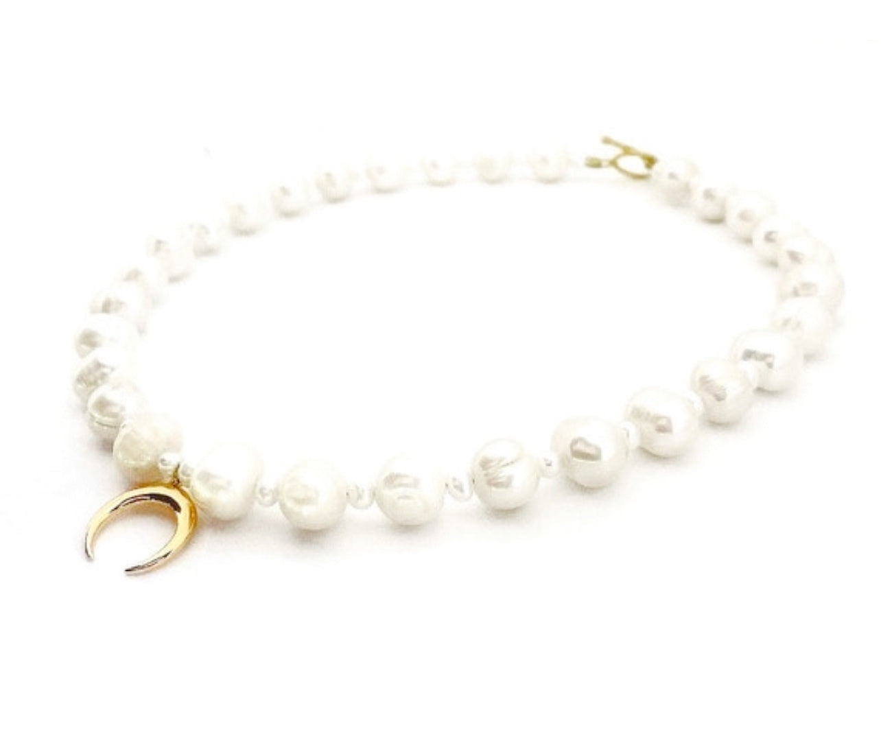 Crescent Moon Pearl Charm Necklace, Boho White Pearl Choker, Natural White Freshwater Pearl, Statement Pearl Choker, Modern Pearl Jewelry