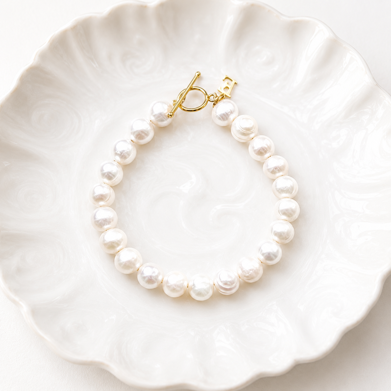 Initial Letter Bracelet, Genuine Natural Freshwater Pearl Charm Bracelet, Gold Vermeil Letter Jewelry, Personalized Birthday Gifts for Mum
