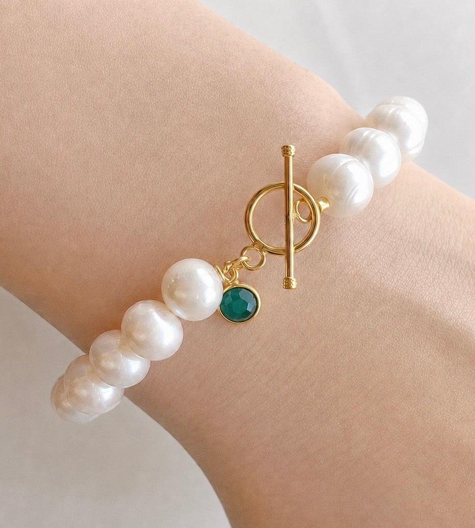 May Birthstone Pearl Bracelet, Minimalist Charm Bracelet, Freshwater Pearl Bracelet Gold, May Birthday Gift for Her, Bridesmaid Jewelry