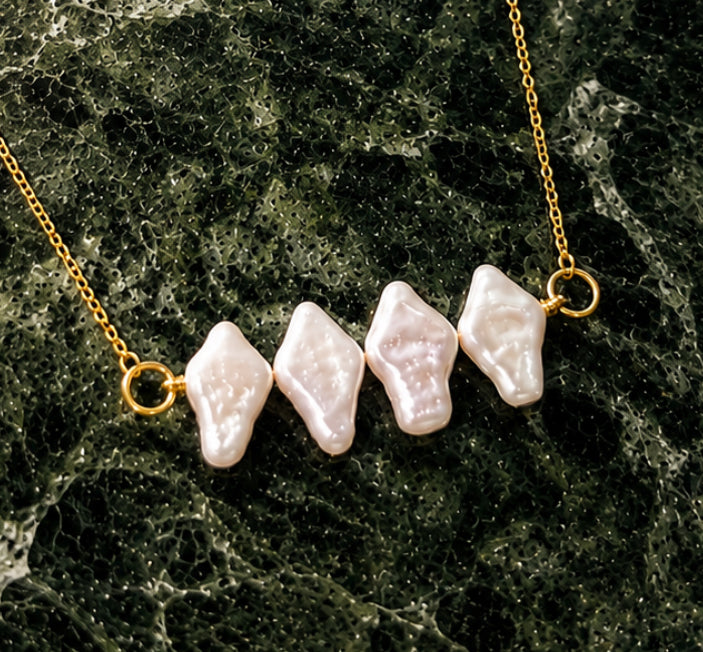 Diamond Shaped Pearl Choker Necklace