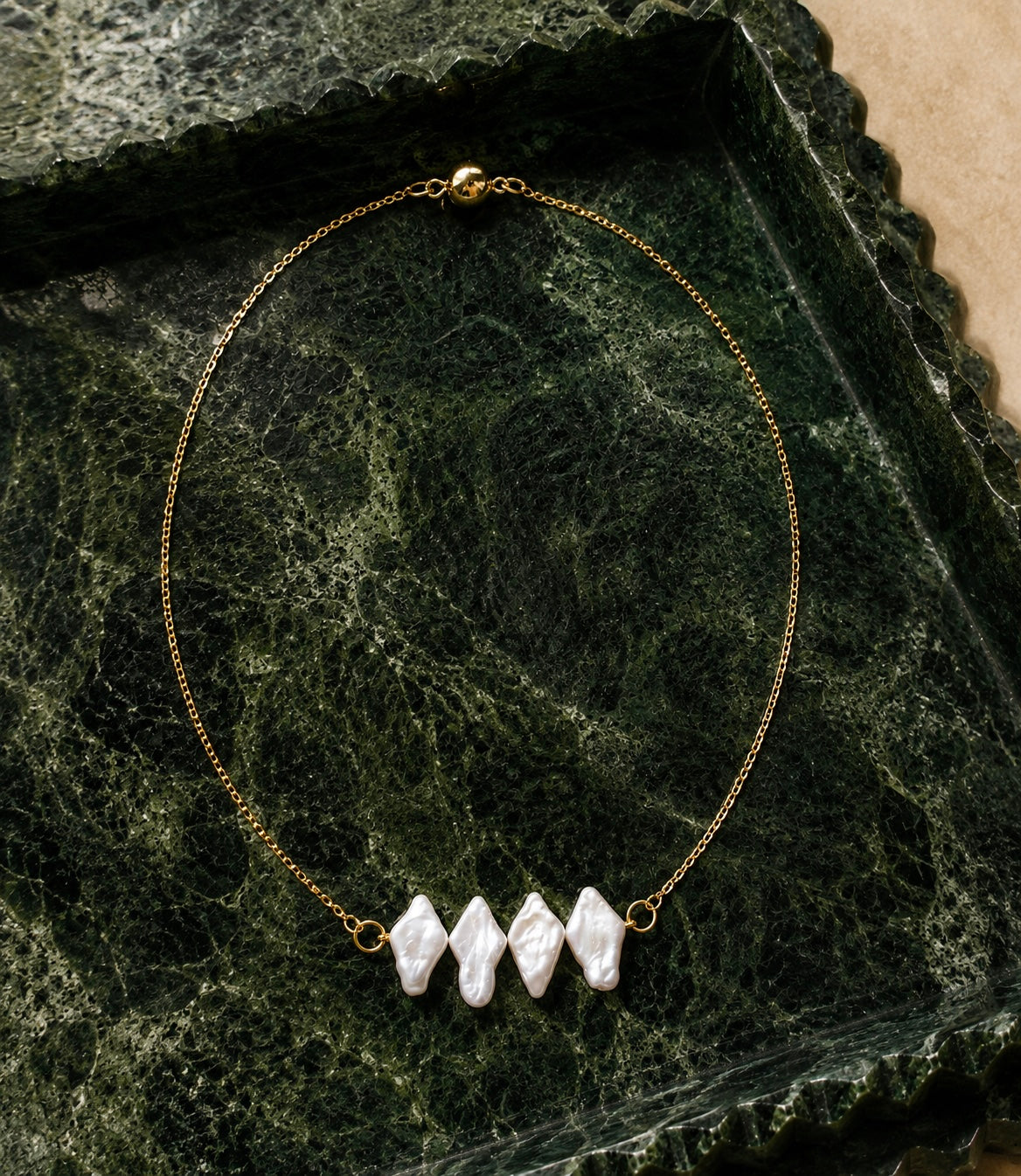Diamond Shaped Pearl Choker Necklace