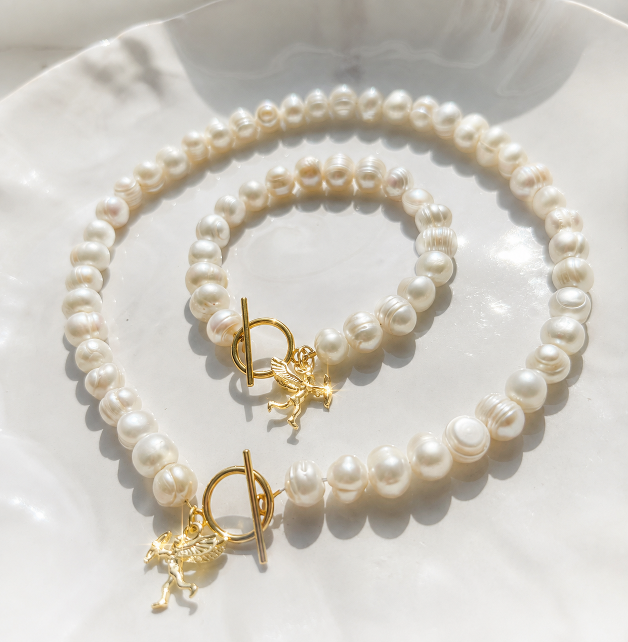 Angel Necklace Charm Necklace Freshwater Pearl Gold Charm Necklace with Gold Angel Charm, Unique Pearl Jewelry, Chunky Charm Necklace Gold