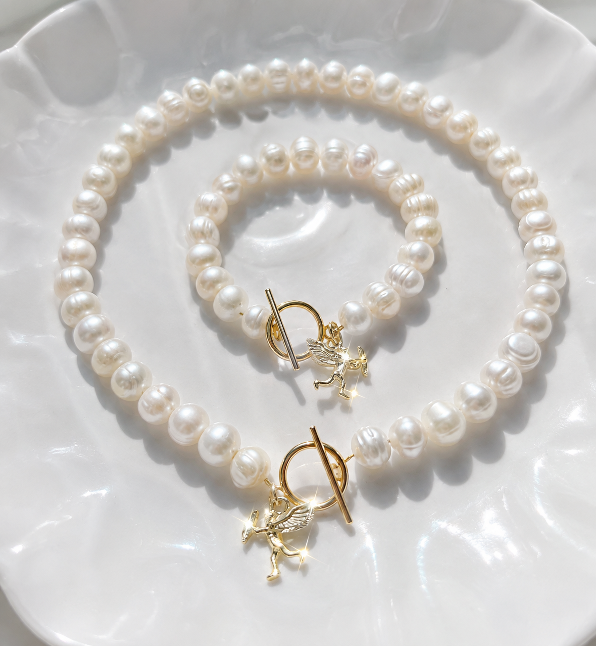Angel Necklace Charm Necklace Freshwater Pearl Gold Charm Necklace with Gold Angel Charm, Unique Pearl Jewelry, Chunky Charm Necklace Gold