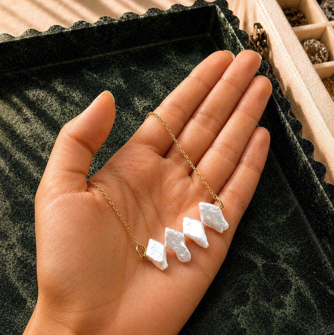 Diamond Shaped Pearl Choker Necklace