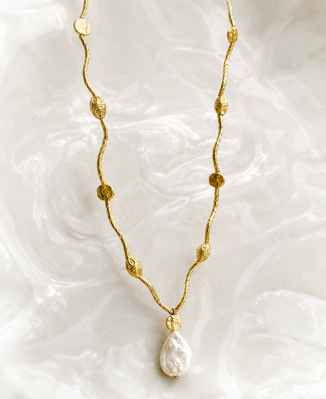 Dainty Teardrop White Freshwater Pearl Necklace, Simple Gold Pearl Necklace, Lightweight Gold Plated Jewelry, Everday Minimalist Choker