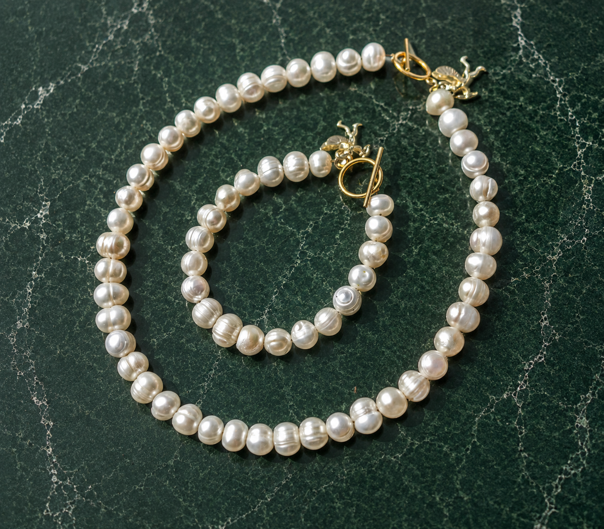 Angel Necklace Charm Necklace Freshwater Pearl Gold Charm Necklace with Gold Angel Charm, Unique Pearl Jewelry, Chunky Charm Necklace Gold
