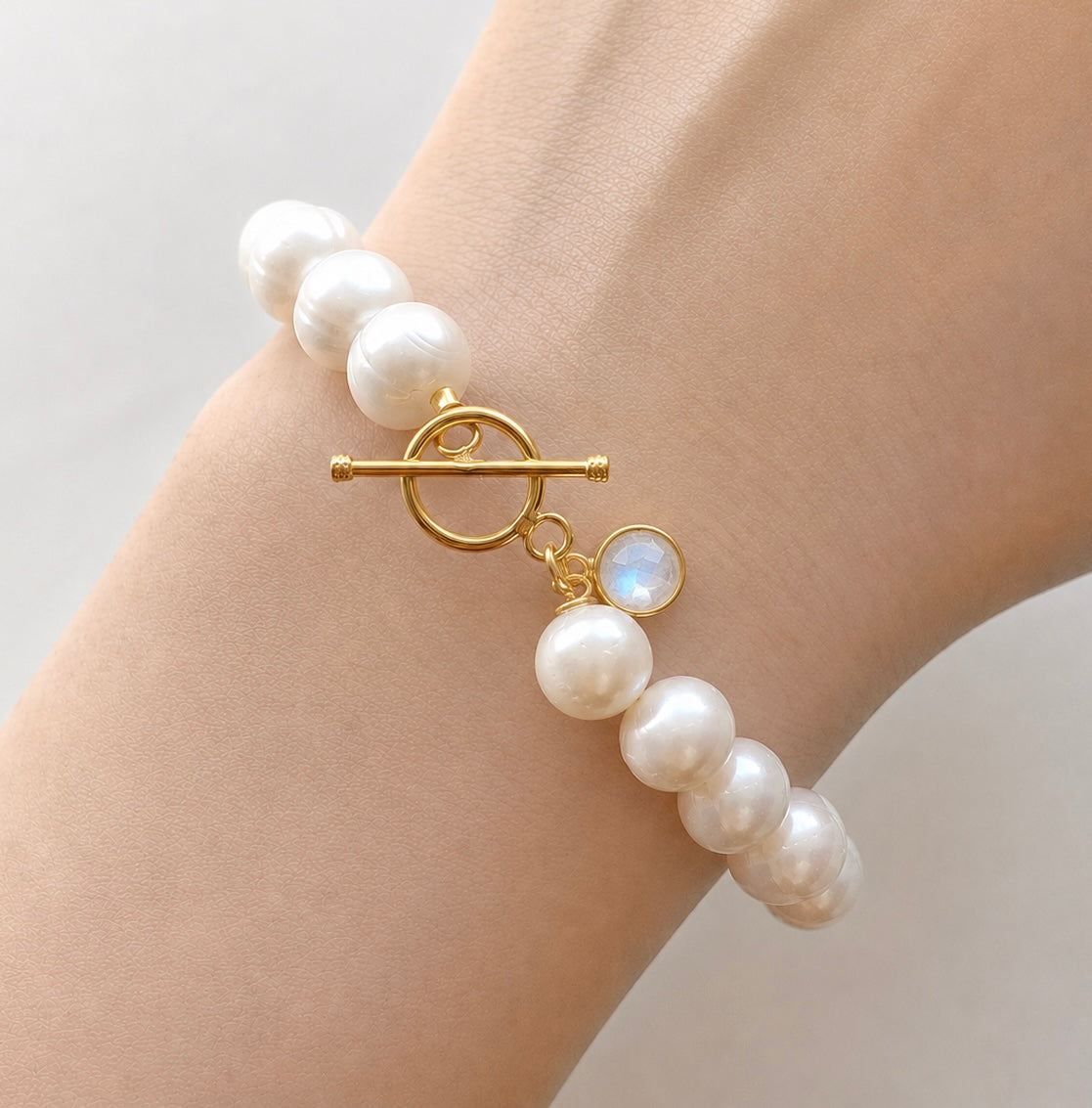 June Birthstone Pearl Bracelet, Minimalist Charm Bracelet, Freshwater Pearl Bracelet Gold, May Birthday Gift for Her, Bridesmaid Jewelry