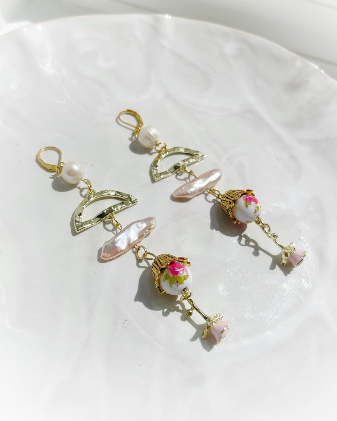 Pearl drop earrings with rose flower charm, white freshwater pearl dangle earrings, statement earrings, summer earrings