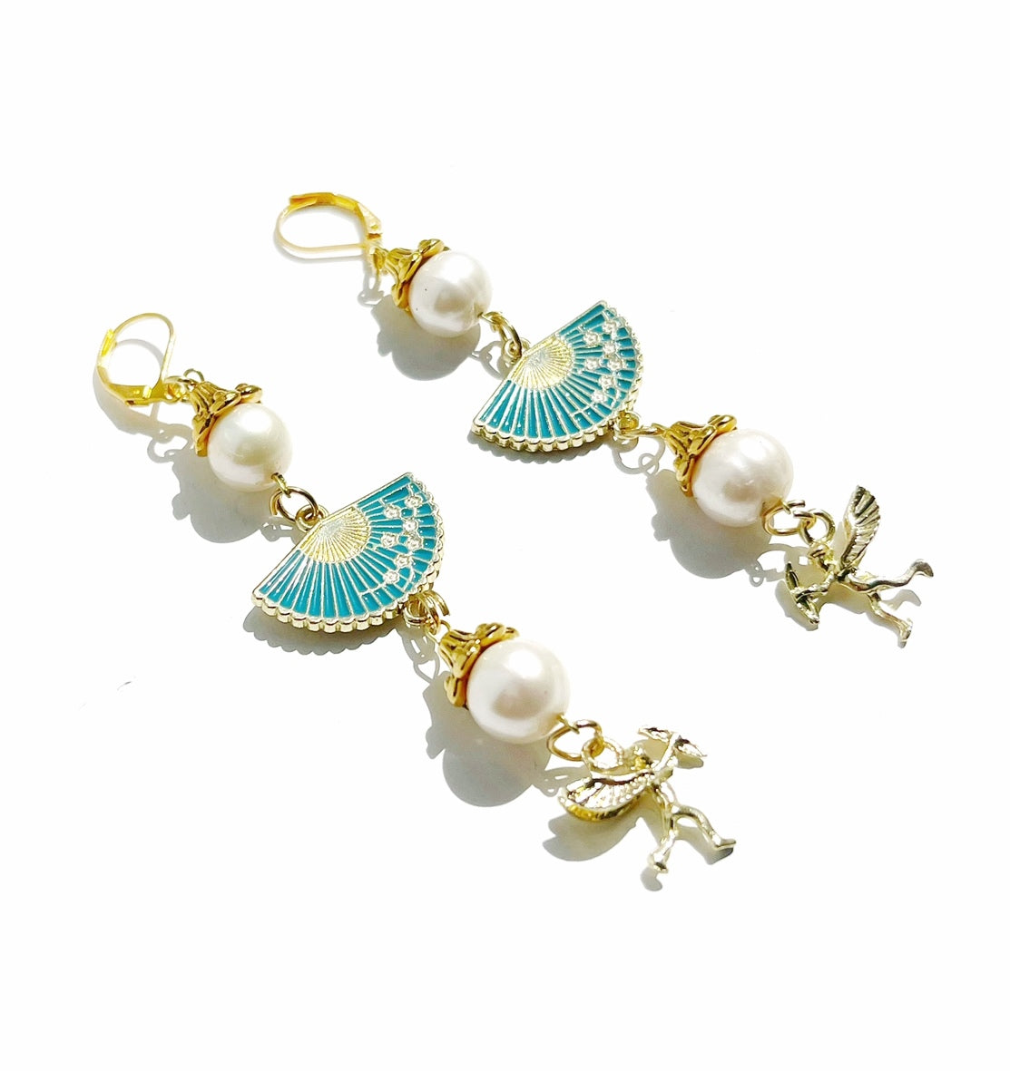 Amazon.com: Fashion Designer Imitation Pearl Floral Charm Dangle Drop  Earrings Studs (Black): Clothing, Shoes & Jewelry