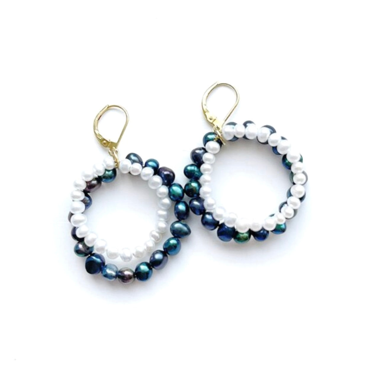 Unique dangle and drop hoop earrings with blue and white freshwater pearls, modern pearl jewelry trends 2022