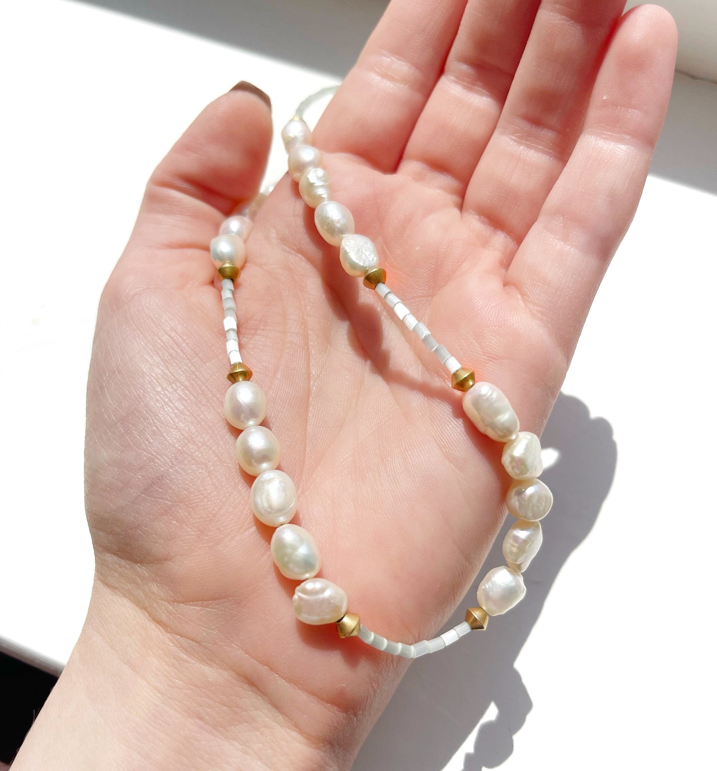 Dainty seed bead white freshwater pearl beaded choker necklace, delicate summer jewelry, boho beach choker, unique baroque pearl jewelry
