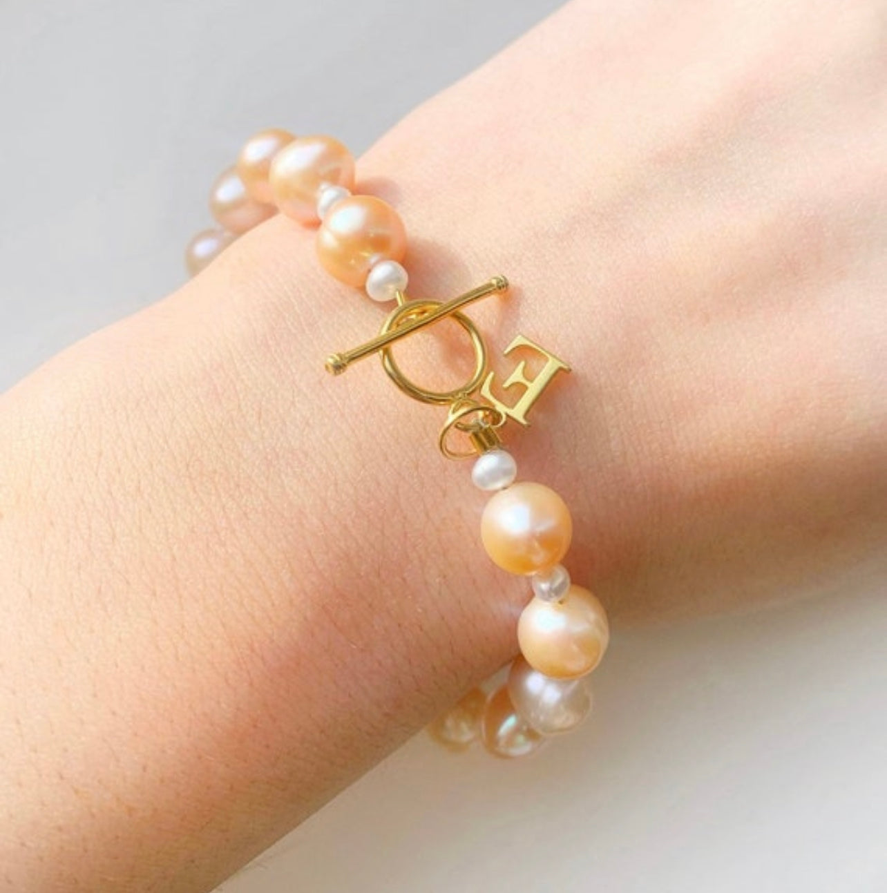 Letter charm bracelet, freshwater peach pearl bracelet with gold vermeil clasp and initial letter charm, personalized jewelry gifts