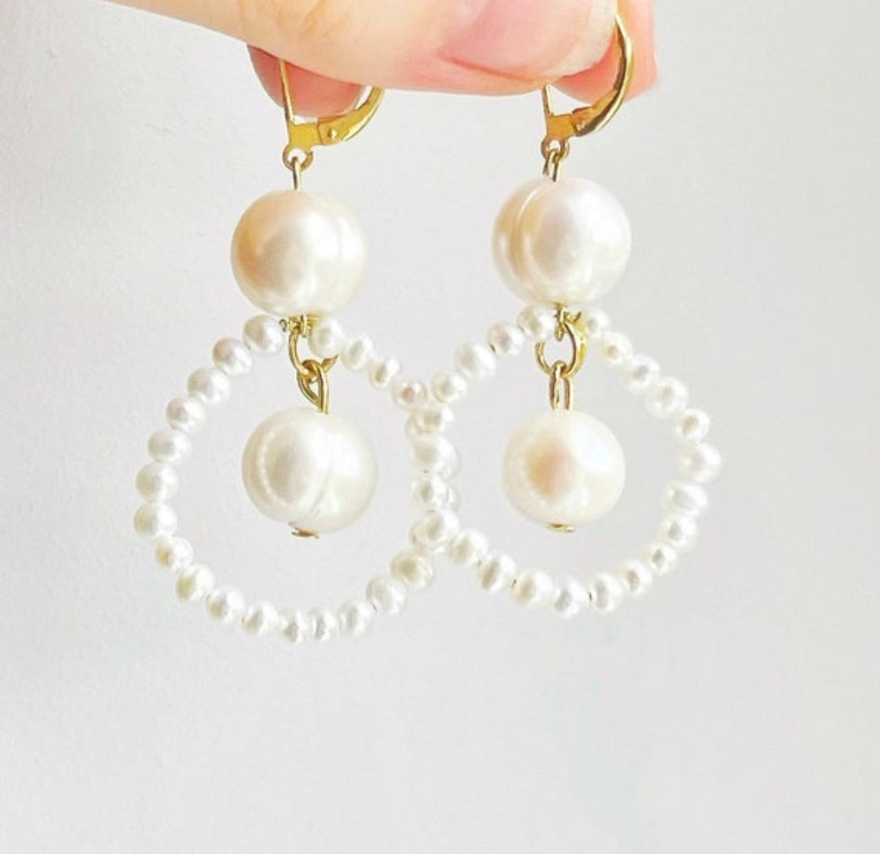 Elegant pearl dangle and drop earrings with white freshwater pearls, pearl bridal earrings, bridesmaid jewelry gifts